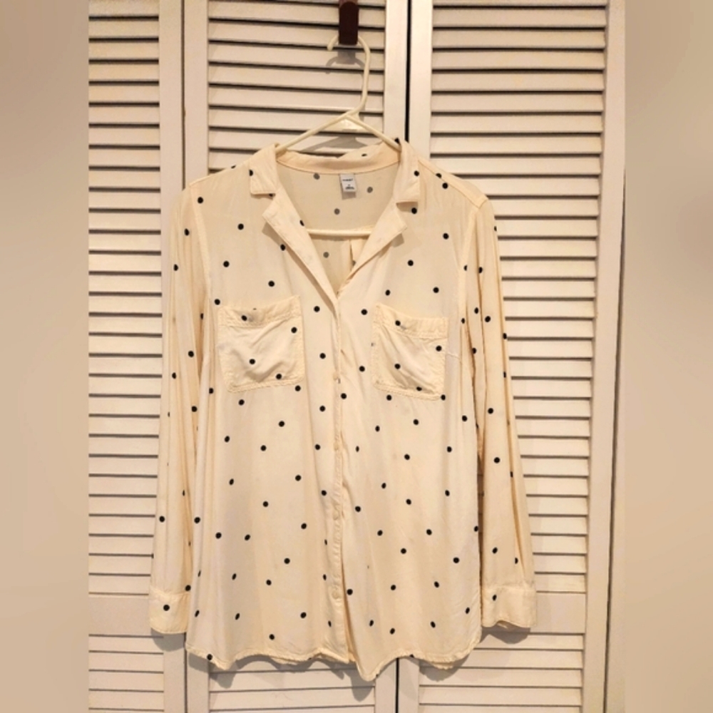 Poka dot Old Navy button up (M) Cream and Navy